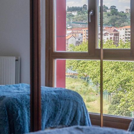 Confort Junto A La Ria De Barakaldo Exteriör bild