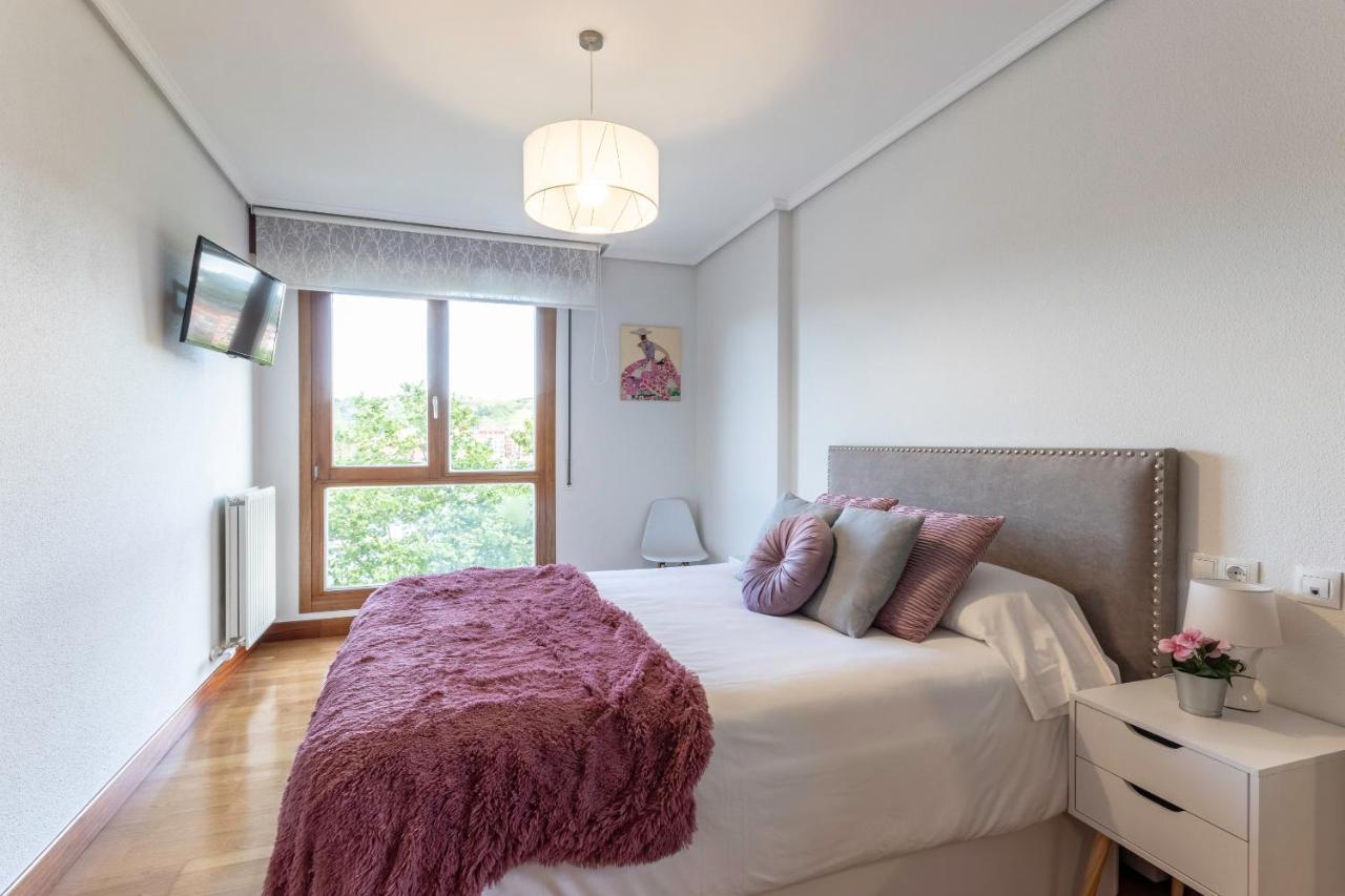 Confort Junto A La Ria De Barakaldo Exteriör bild