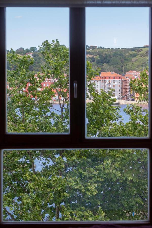 Confort Junto A La Ria De Barakaldo Exteriör bild